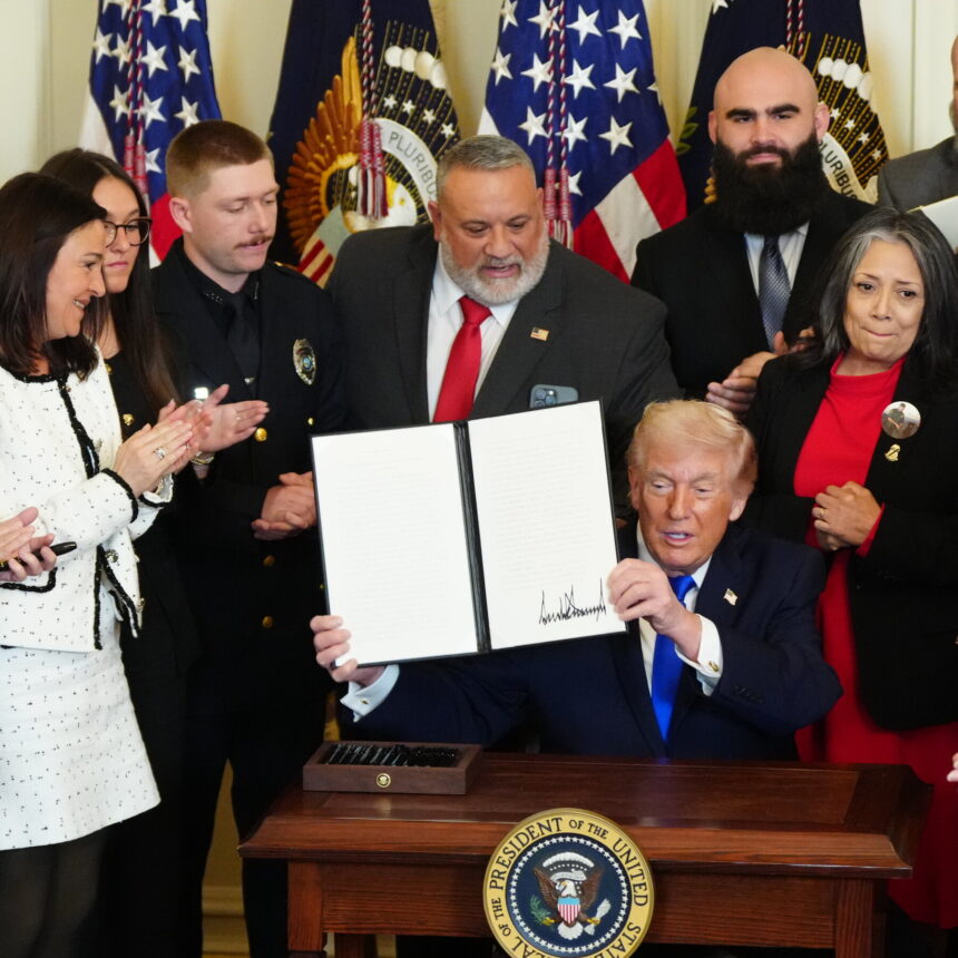 23dc-trump-zfmg-mediumSquareAt3X-1