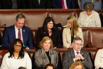 25SATU-ATTIRE-fkml-mediumSquareAt3X-2