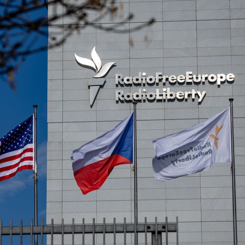 25dc-global-media-mediumSquareAt3X