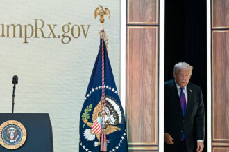 25dc-trump-name-jchg-mediumSquareAt3X