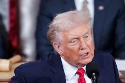 25pol-trump-midterms1-vcwf-mediumSquareAt3X-v2-2
