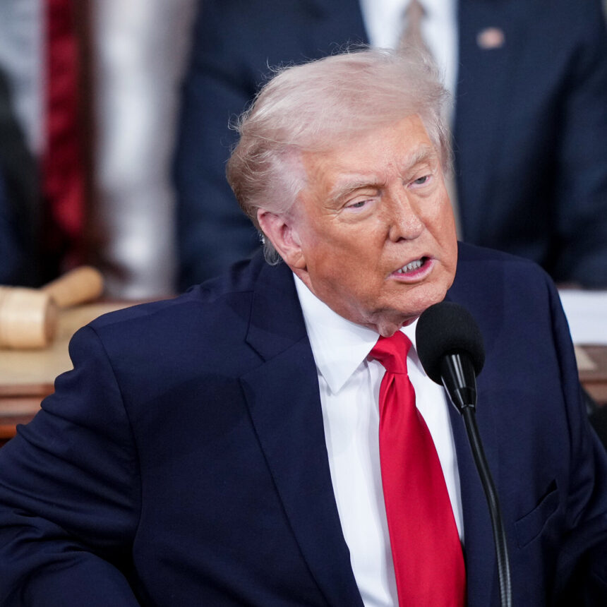 25pol-trump-midterms1-vcwf-mediumSquareAt3X-v2-8