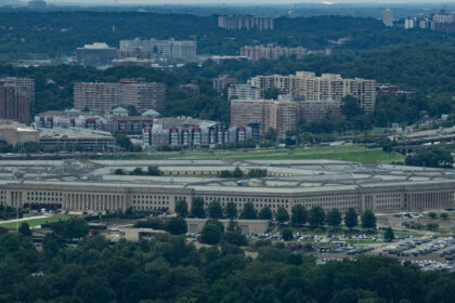 27biz-ai-military-pentagon-fthp-mediumSquareAt3X