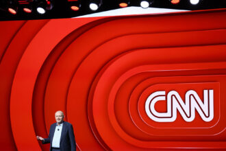 27biz-ellison-news-lhpm-mediumSquareAt3X-13