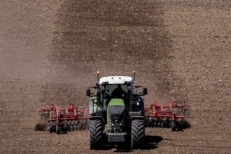 358781adcdb31f31328bc7198aa17b571db7625eea33e348c8fd69709dff0ad5