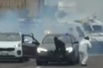 9afa8e2d9aefac16cfa3ac9e29b1b73d1d1157dfec548ded7501edb0884ab480_7161099