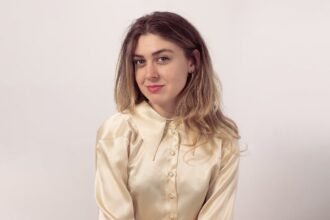 Madeline-Cash-2-David-Spector-Hero-Size