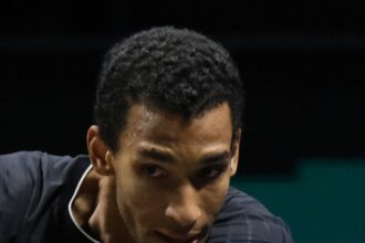 UHHV5B5A4ZA4PLP7NAIDMVC4MU-1