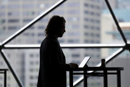 Worker-at-laptop-e1772237092841