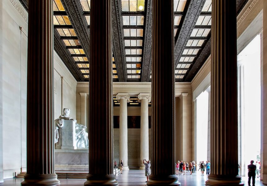 photo-1532417189426-17b16609da5c