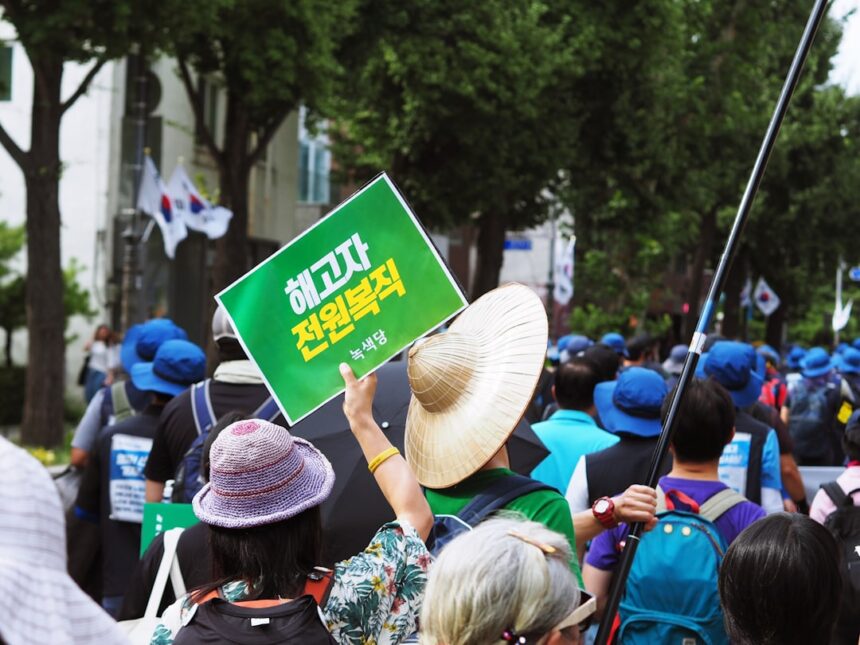 photo-1549546693-61ed45b05f31