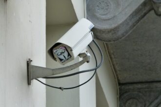 photo-1578096241494-6cc439ab21ad