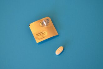 photo-1599557835469-3e72e1be2802-1