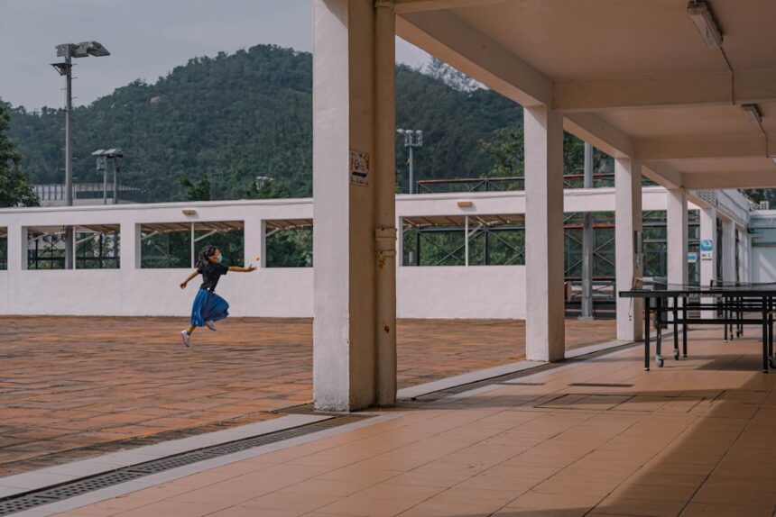 photo-1605507048708-0616d21f35e5