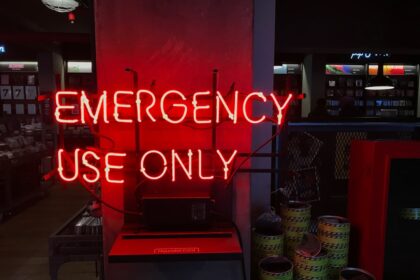 photo-1606560180292-6c80f7d724ac-1