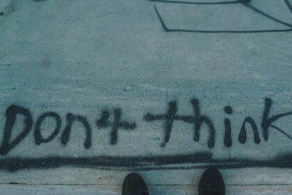 photo-1606905051821-d222ebf971de