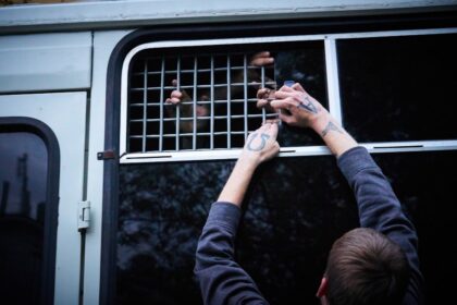 photo-1614980788468-287d80799217-3