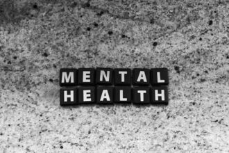 photo-1620147512372-9e00421556bb