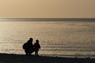 photo-1620993090337-d8a1fa4372b6