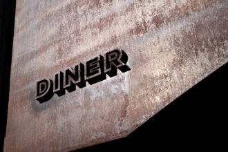 photo-1623658421959-95610bd2a4d9