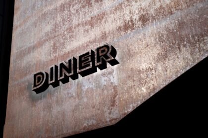 photo-1623658421959-95610bd2a4d9