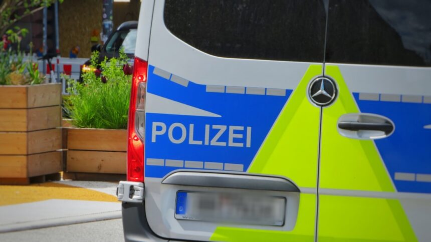 photo-1633522333928-1499a9d1d945