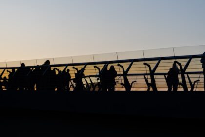 photo-1683105436130-3f3b9e8fbabe