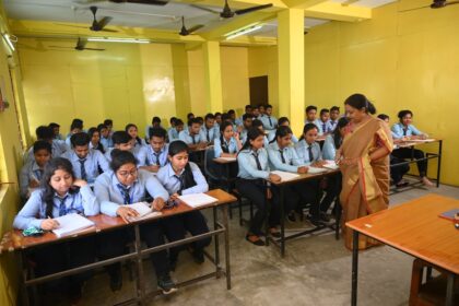 photo-1709290749293-c6152a187b14-2