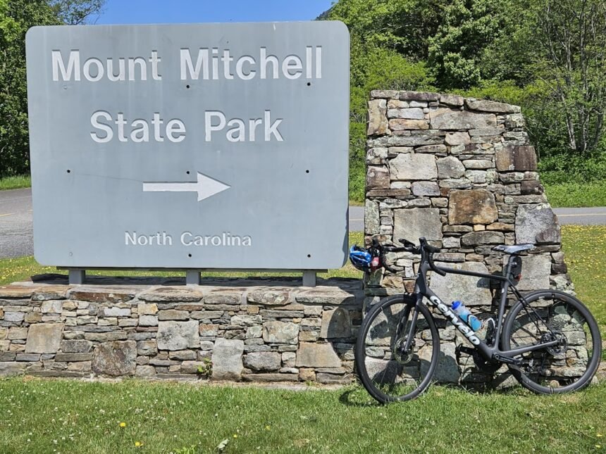 photo-1709497268195-a2daed5858b4