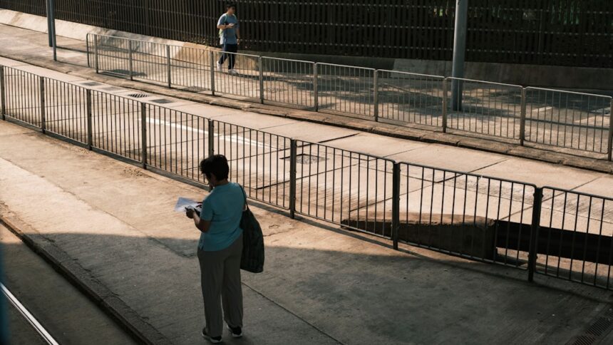 photo-1715263100056-ad7470738e8e-1