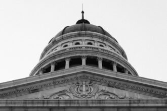 photo-1719419055841-b80360dcae1e-1