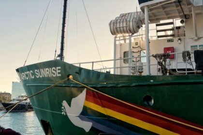 photo-1768306661863-5b3ad439685f