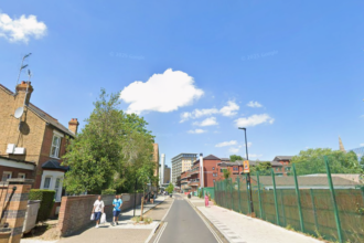 skynews-feltham-london-stabbing_7164893