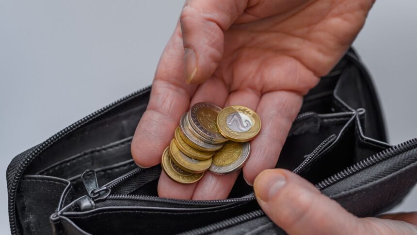 skynews-money-universal-credit_7161871