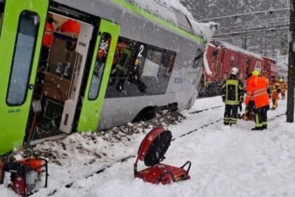 skynews-train-derail_7166454