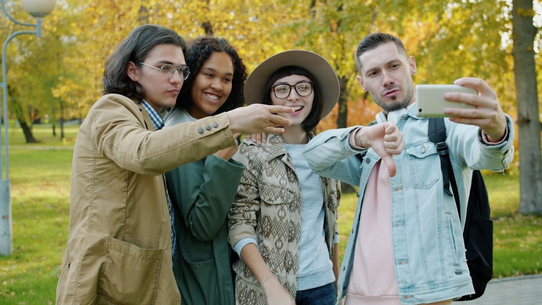 Young People Say Goodbye to Smartphones: A Surge in Single-Purpose Devices