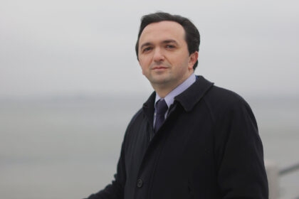 00DC-PARDON-ARREST-topart-bwtk-mediumSquareAt3X-1