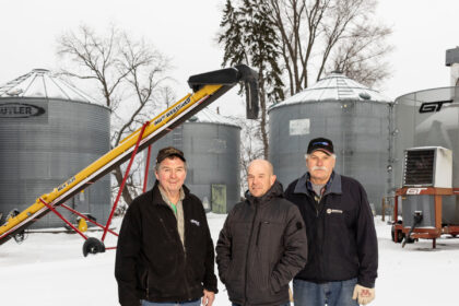 00nat-oat-mafia-01-hmcz-mediumSquareAt3X