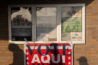 03pol-texas-runoff-top-zvtq-mediumSquareAt3X