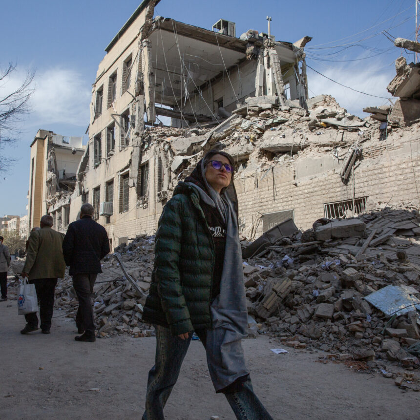 04iran-200-qzht-mediumSquareAt3X-4