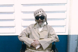 05Vartkessian-jwkv-mediumSquareAt3X