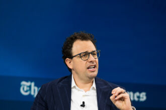 05db-amodei-jqmp-mediumSquareAt3X