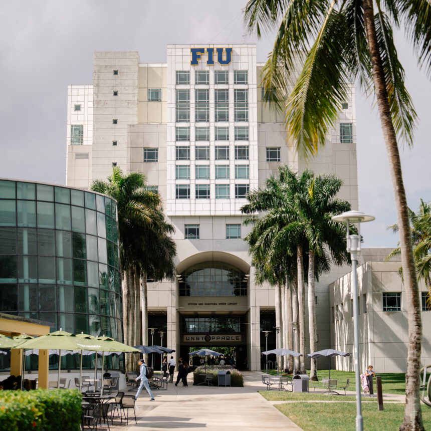 05nat-miami-gop-fcwz-mediumSquareAt3X