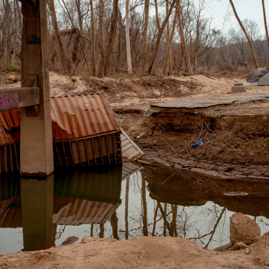 05trump-news-noem-fema-topart-vhzc-mediumSquareAt3X-2