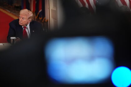 06dc-cyber-qkcj-mediumSquareAt3X-7