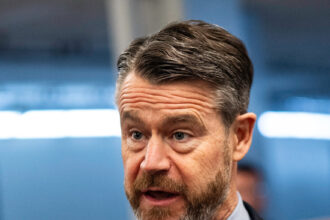 06dc-young-pcmq-mediumSquareAt3X-2