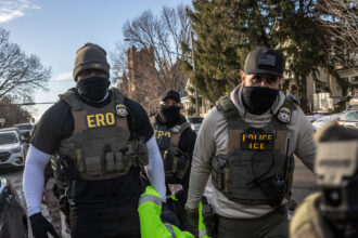 07dc-immig-shift-zhgc-mediumSquareAt3X-3