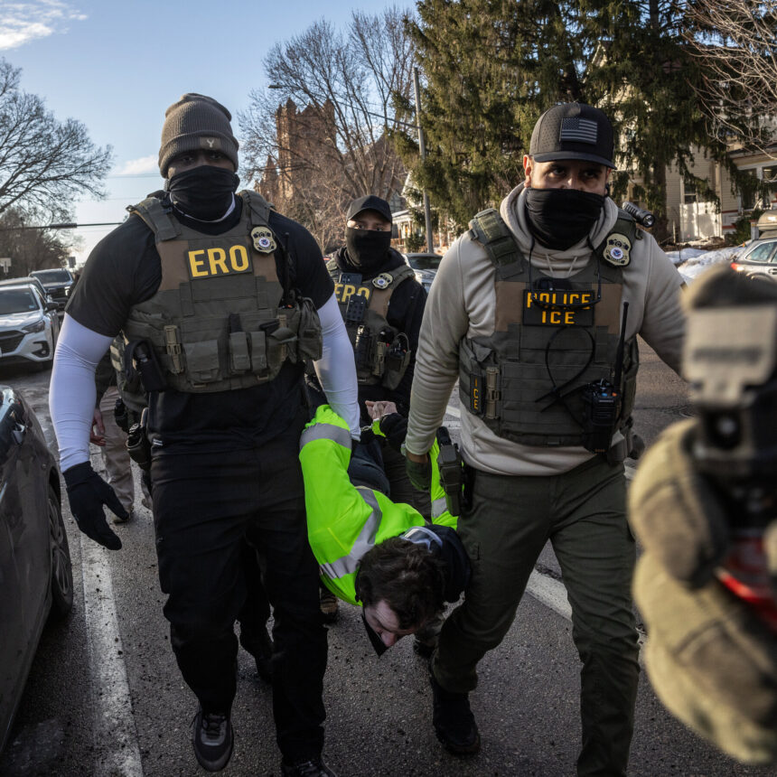 07dc-immig-shift-zhgc-mediumSquareAt3X-4