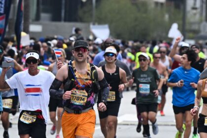 07xp-marathon-jcqb-mediumSquareAt3X