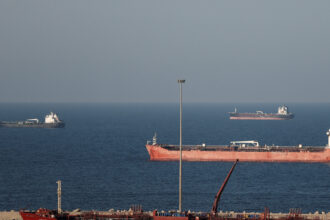 08biz-iran-tankers-zqbp-mediumSquareAt3X